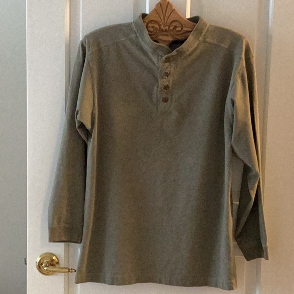 MEN’.S HEATHER GREEN HENLEY SIZE SMALL PRICE REDUCED!!
